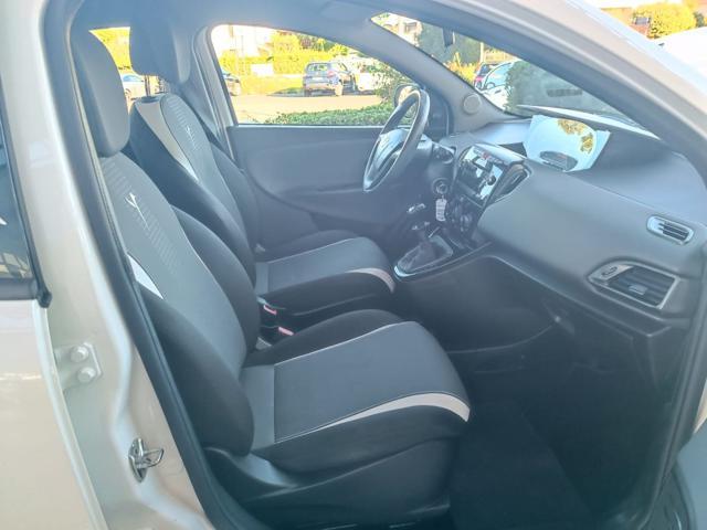 LANCIA Ypsilon 1.2 69 CV 5 porte Elefantino