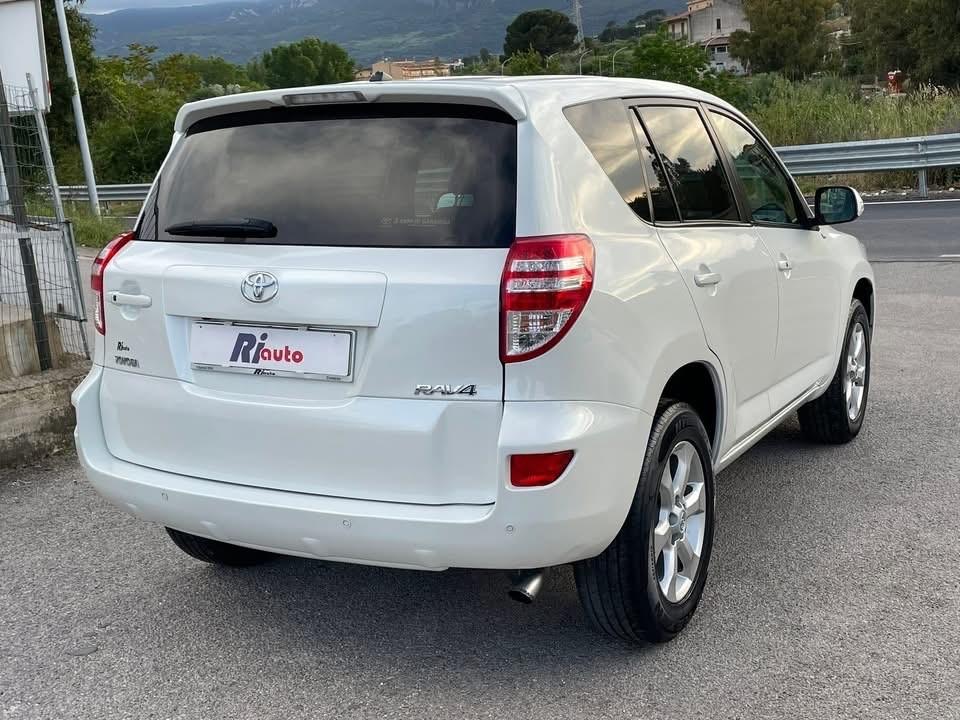 TOYOTA RAV4. 2.2 d4d 150 cv