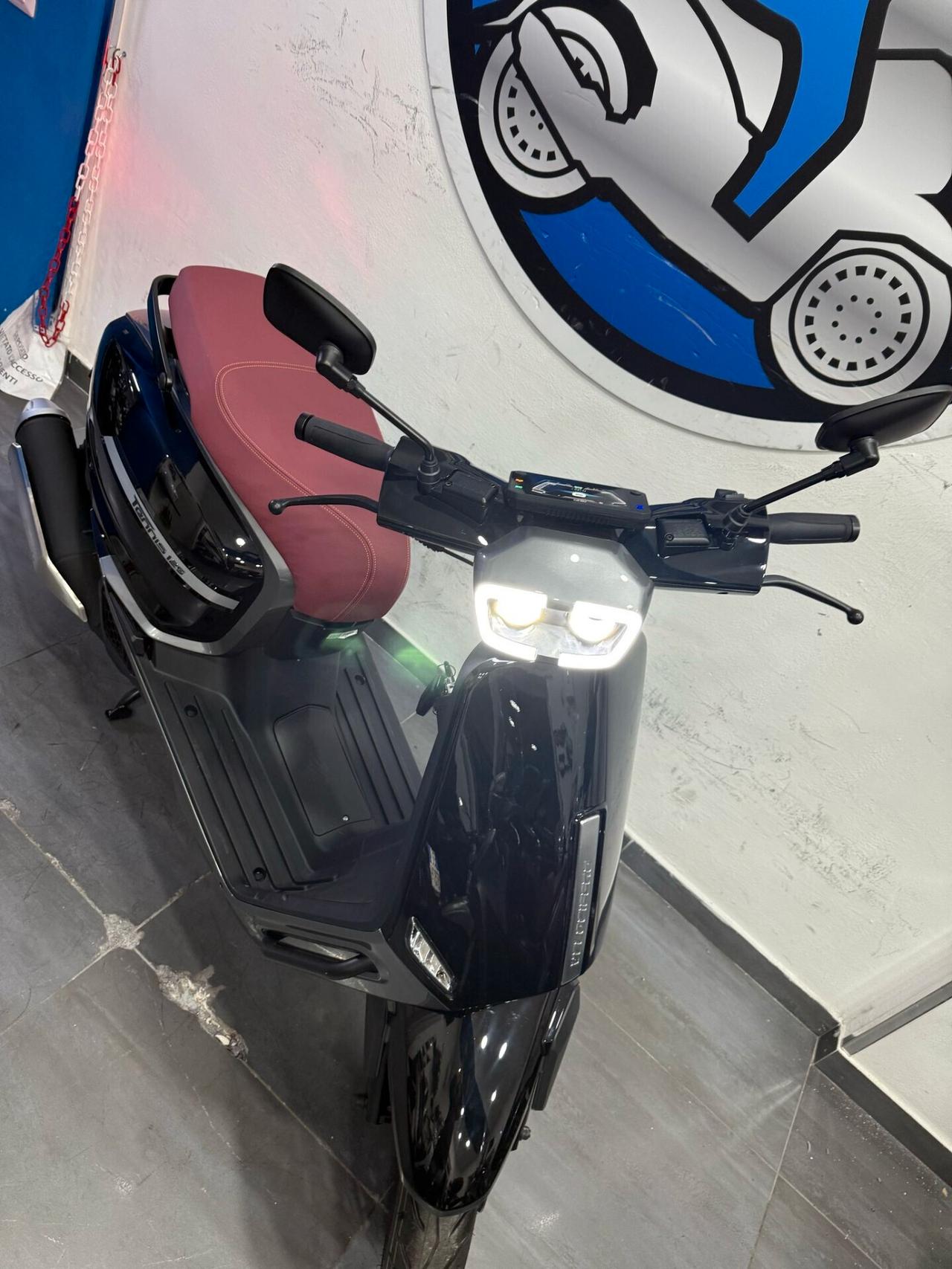 LEM TENNIS VELOCIFERO 125CC