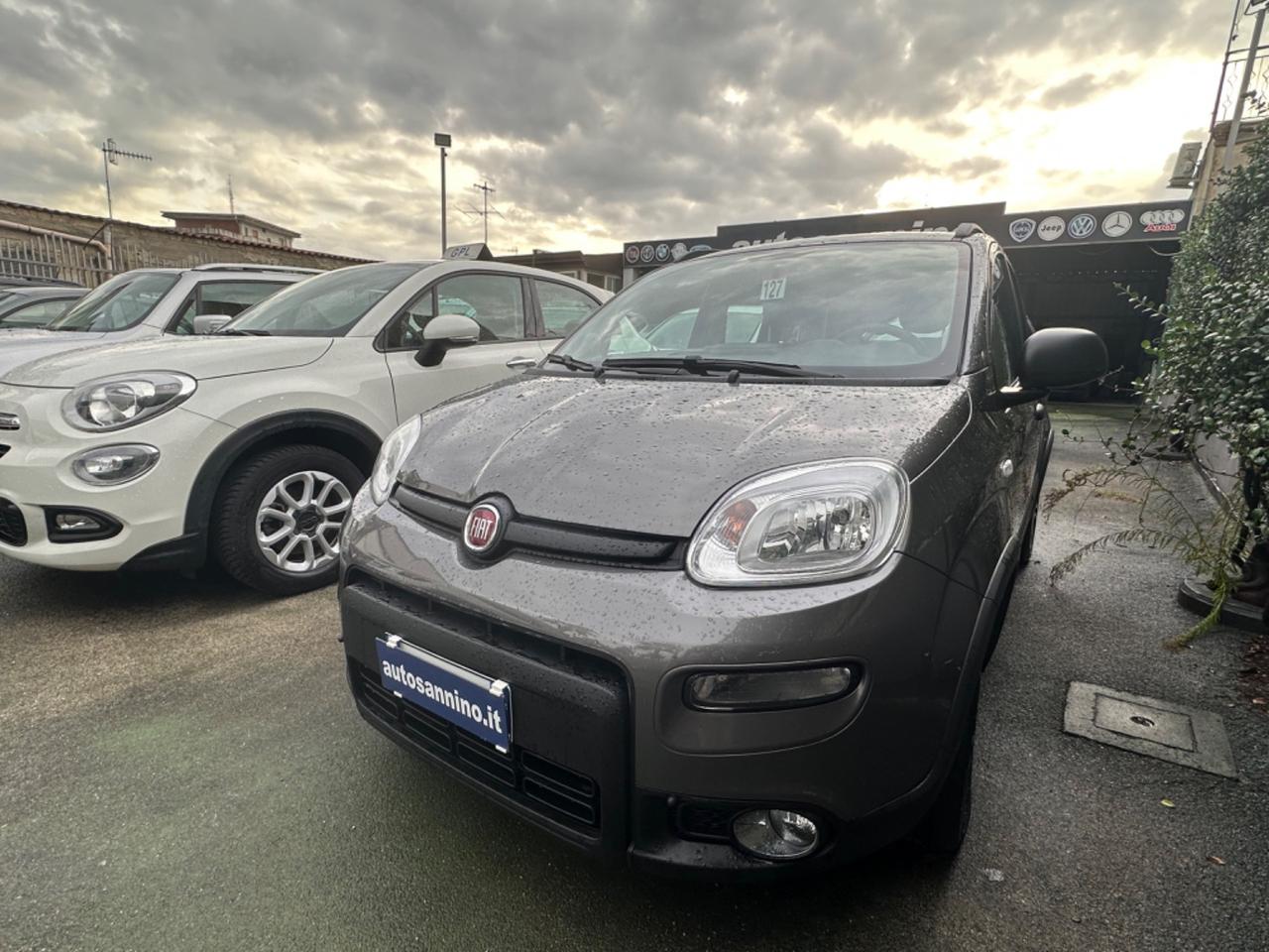 Fiat Panda 1.0 FireFly S&S Hybrid City Life 2022 km 33.000 schermo touch 7’’ clima aut.