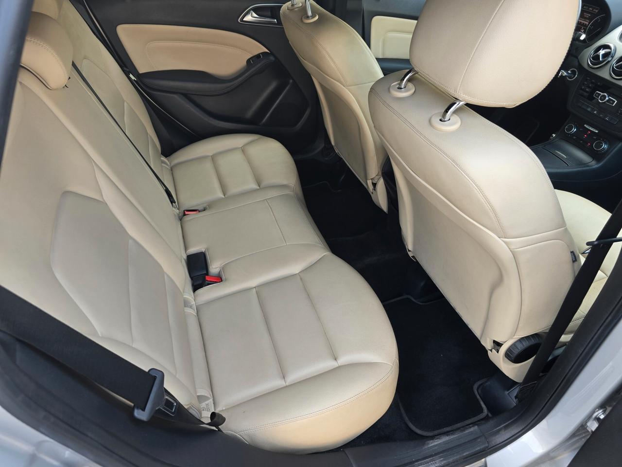 MERCEDES B180 PREMIUM AUTOMATIC"OK PER NEOPATENTATI"