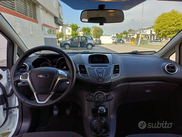 Ford Fiesta 1.2 Ikon 5 porte Business 60cv