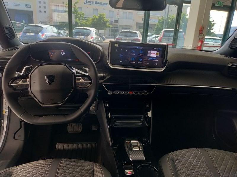 Peugeot 2008 Hybrid 136 e-DCS6 Allure + Vision & Drive KM0