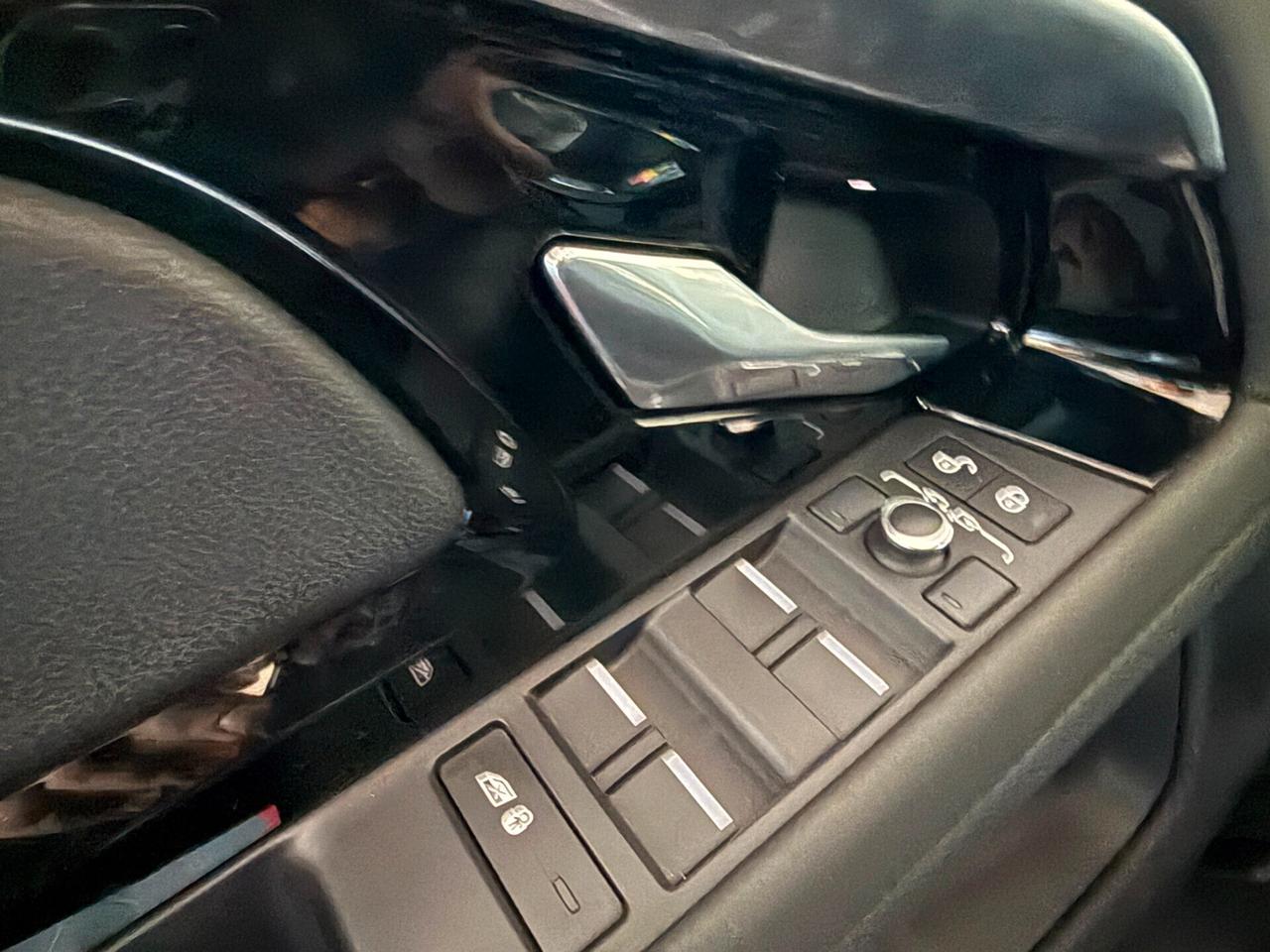 Land Rover Range Evoque 2.0D I4-L.Flw 150CV AWD Auto R-Dynamic SE