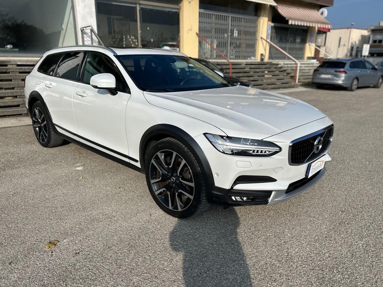 Volvo V90 Pro 2.0 D4 #7690