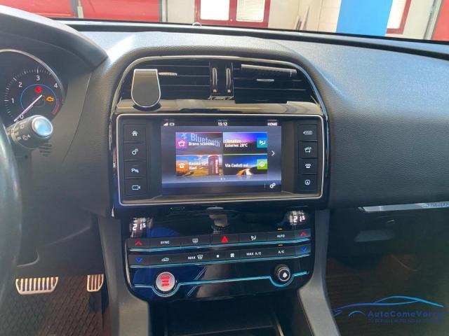 Jaguar F-Pace 2.0d 180 CV AWD Aut. R-Sport – IN ARRIVO –