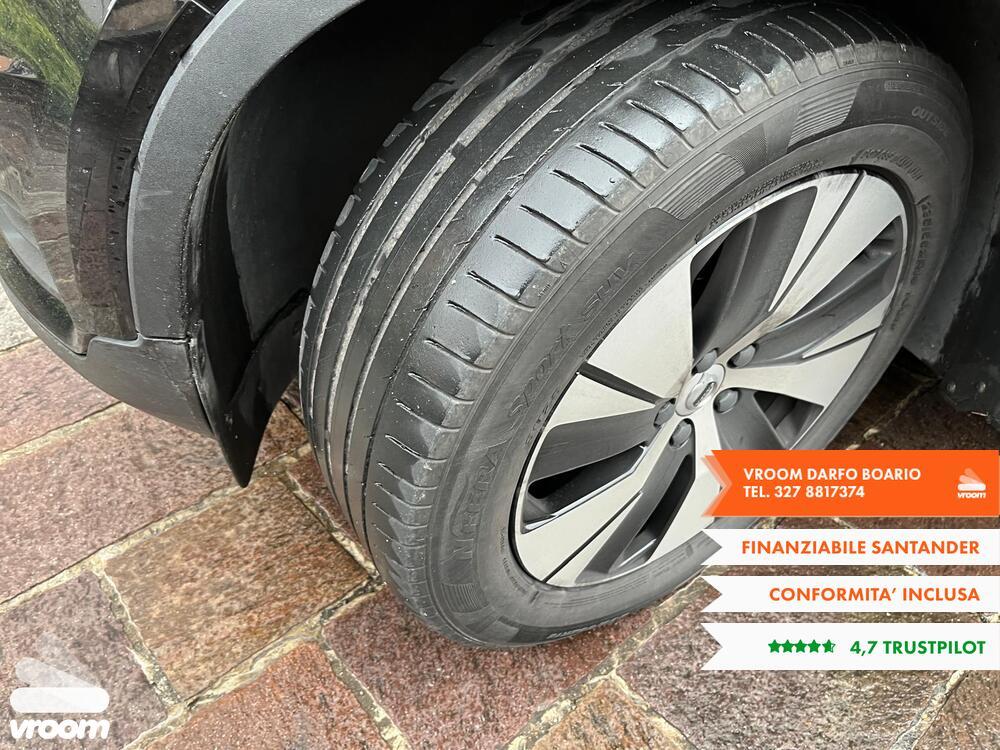 VOLVO XC40 (2017-->) XC40 T2 Geartronic Momentum