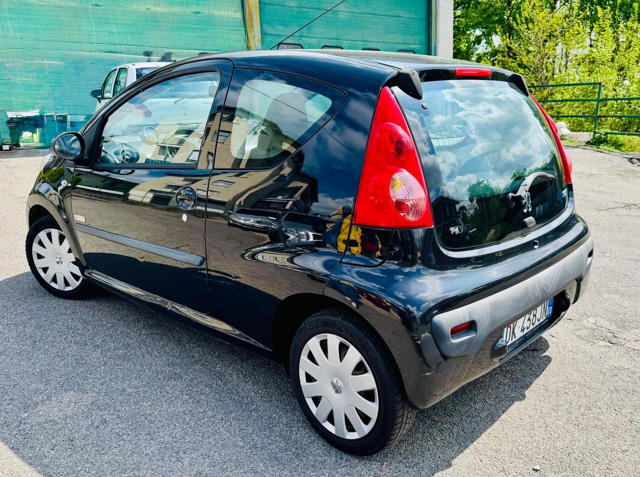 Peugeot 107 1.0 68CV 5p. Sweet Years 2Tronic