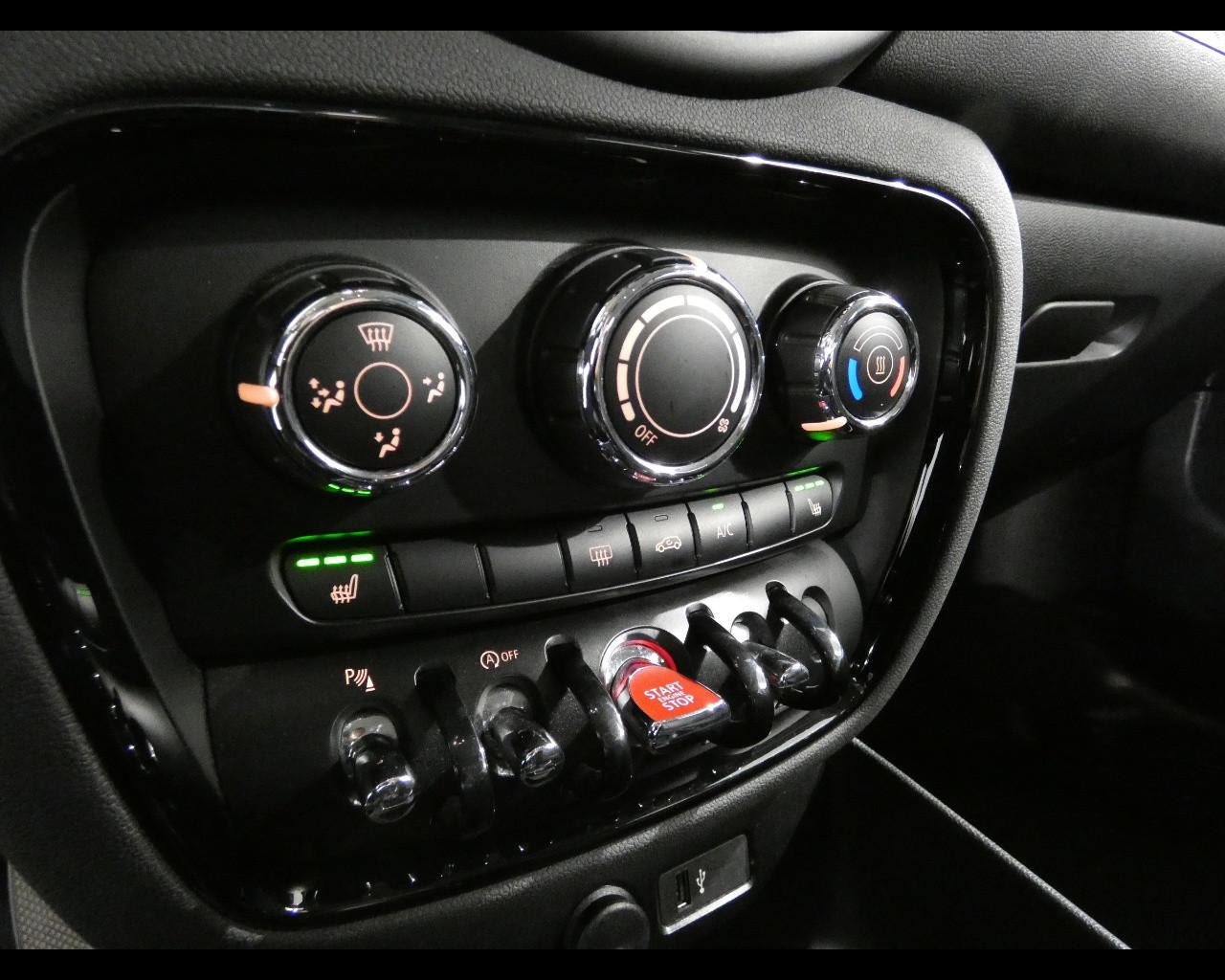 MINI Mini Clubman (F54) - Mini 1.5 Cooper Business Clubman Automatica