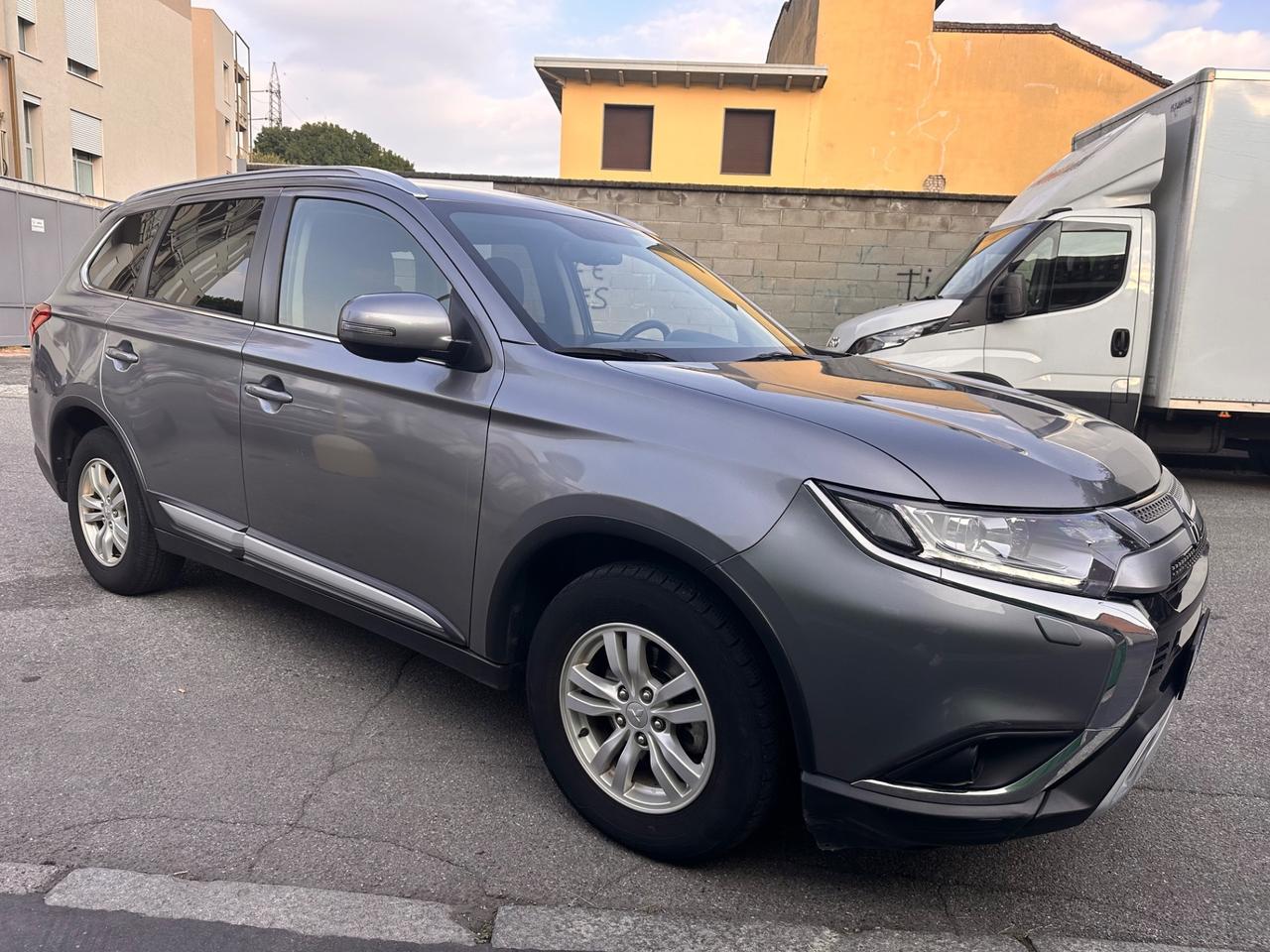 Mitsubishi Outlander 2.0 2WD GPL Bi-fuel Intense SDA