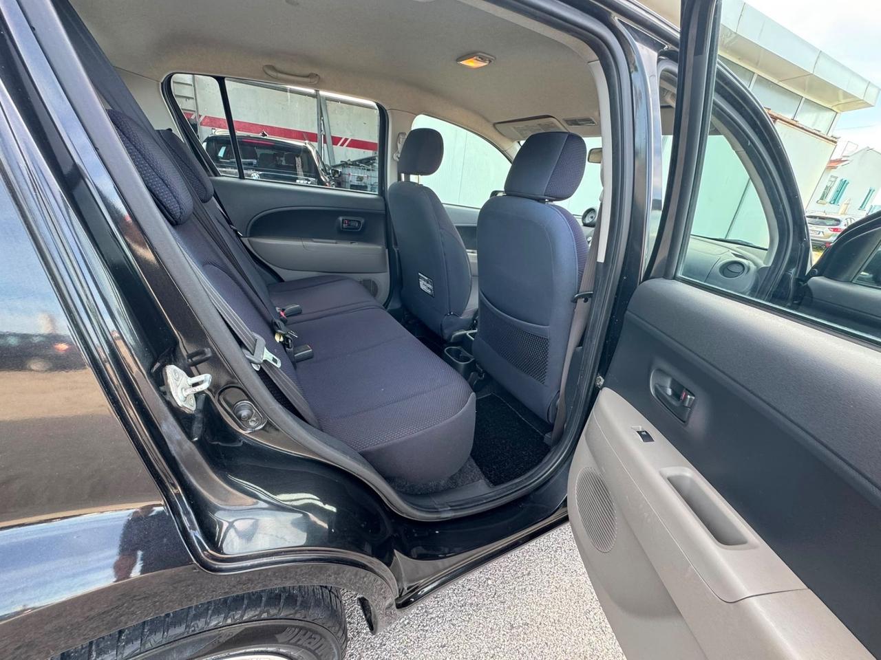 Daihatsu Sirion 1.3 16V 4WD Mio