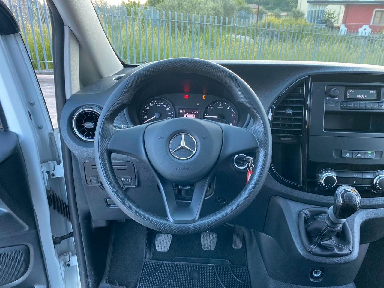 Mercedes-Benz Vito 6 POSTI 114 CDI Mixto Long 2022