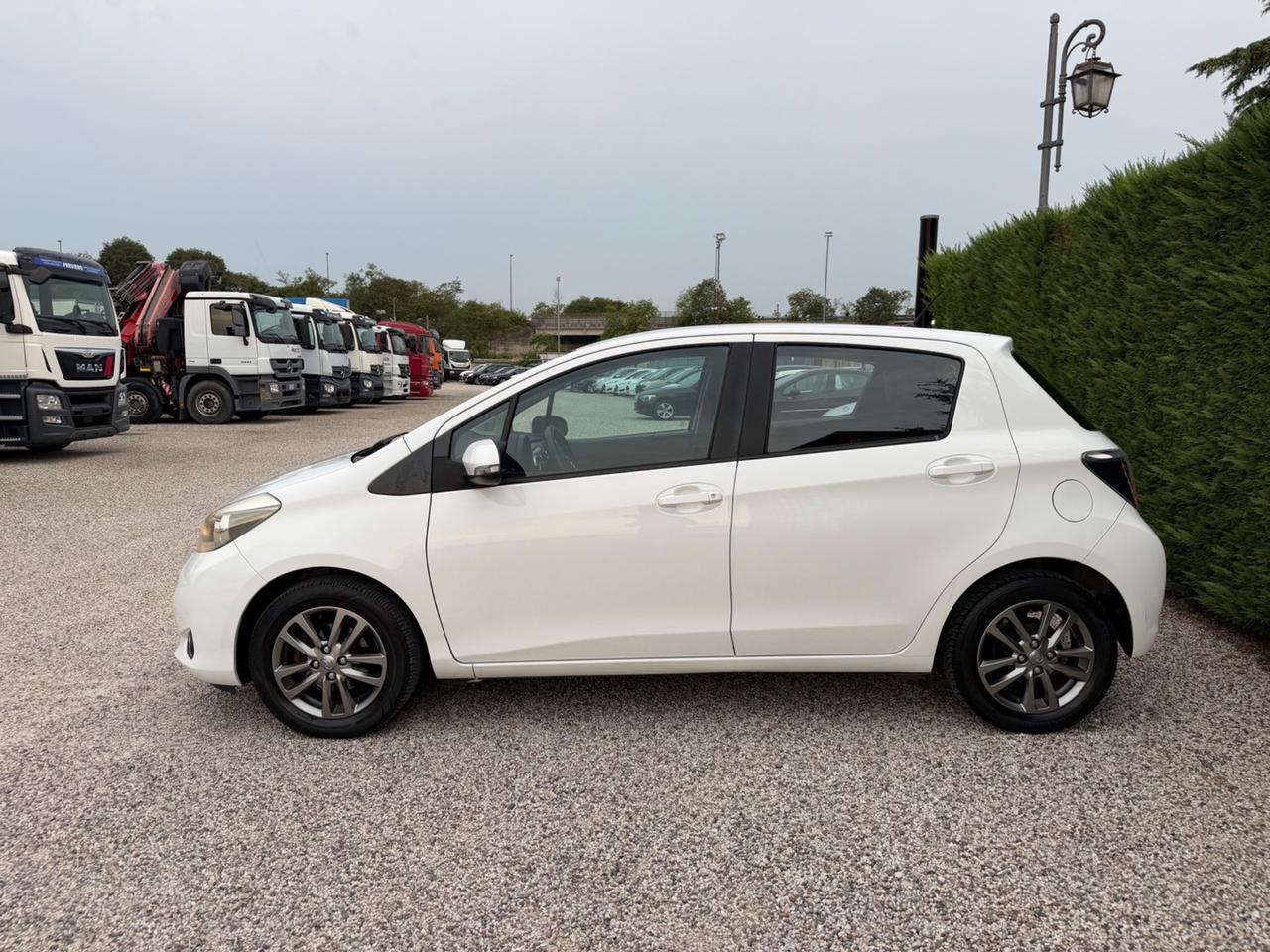 Toyota Yaris 1.0 5 porte Active