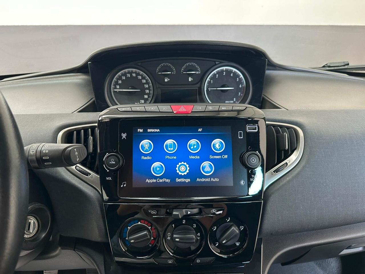 Lancia Ypsilon 1.0 FireFly 5 porte S&S Hybrid Gold