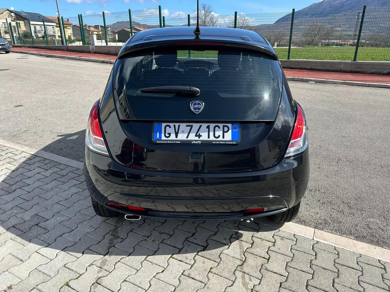 Lancia Ypsilon 1.0 firefly hybrid Platino s&s 70cv