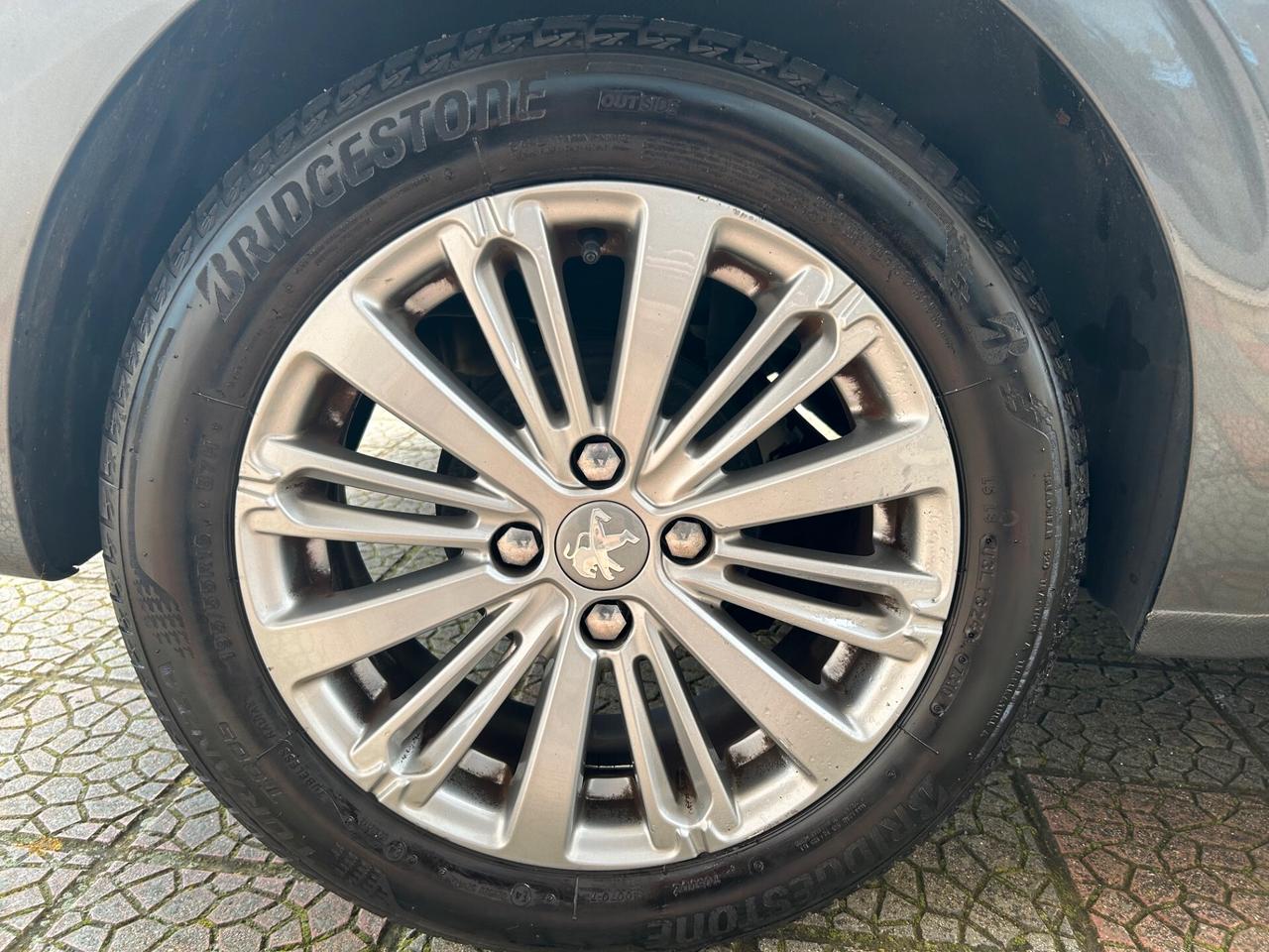 Peugeot 208 1.6 BlueHDi Allure