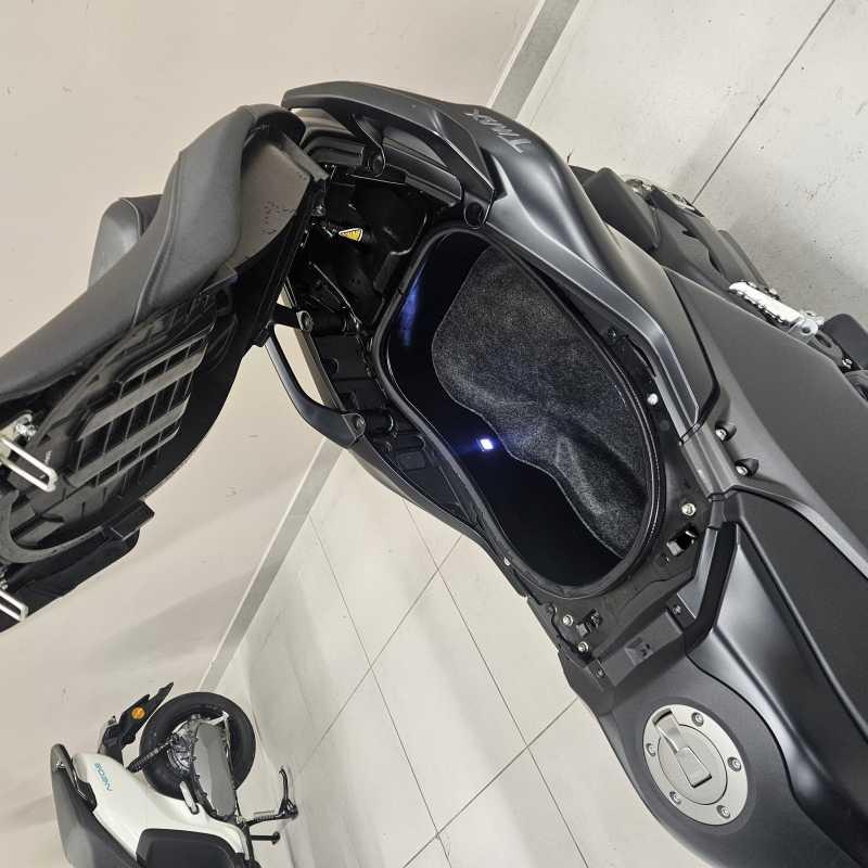 Yamaha T-Max 560 - 2024