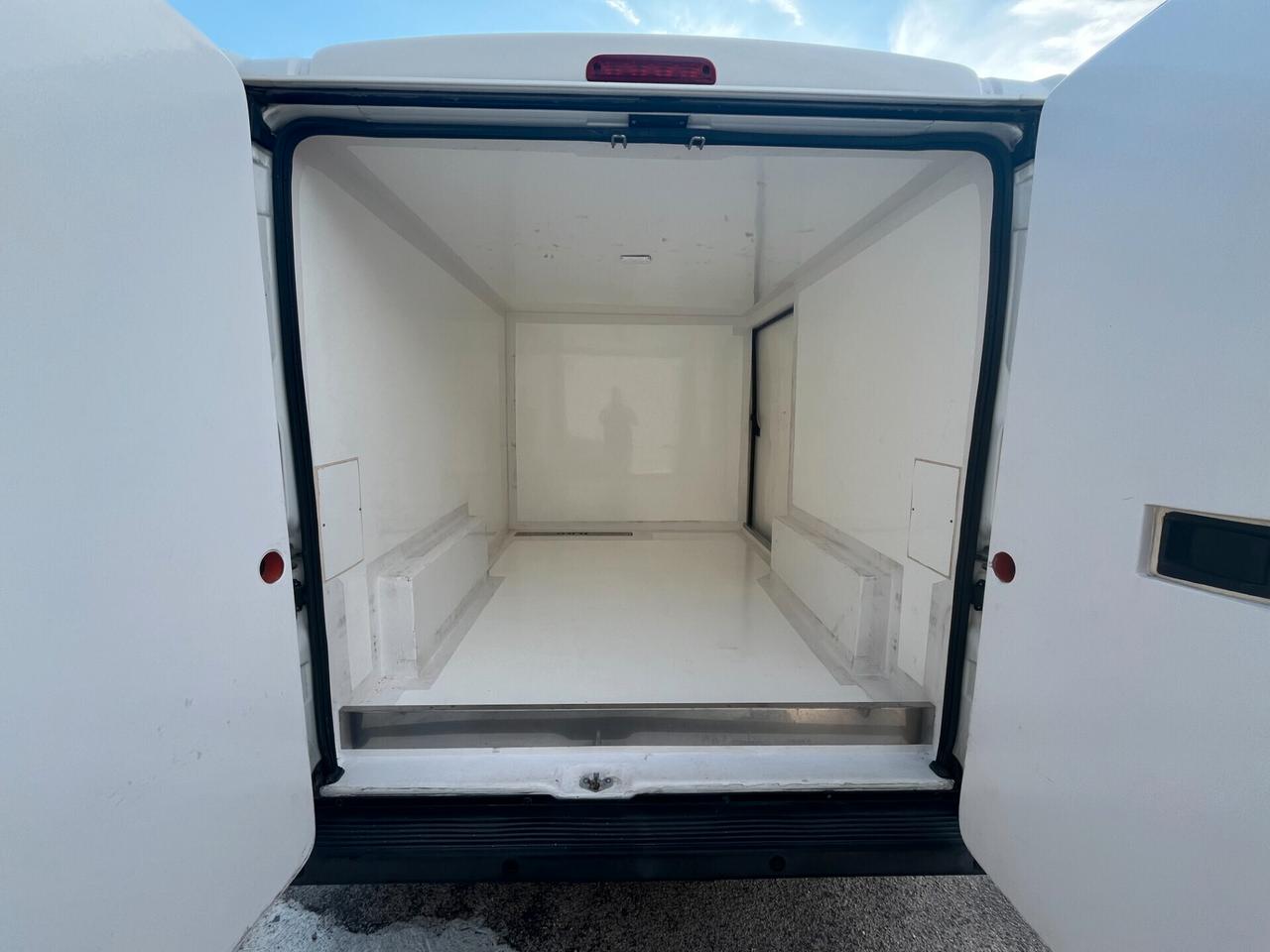 Furgone ISOTERMICO COIBENTATO - Peugeot boxer 2.2 bluehdi 140cv