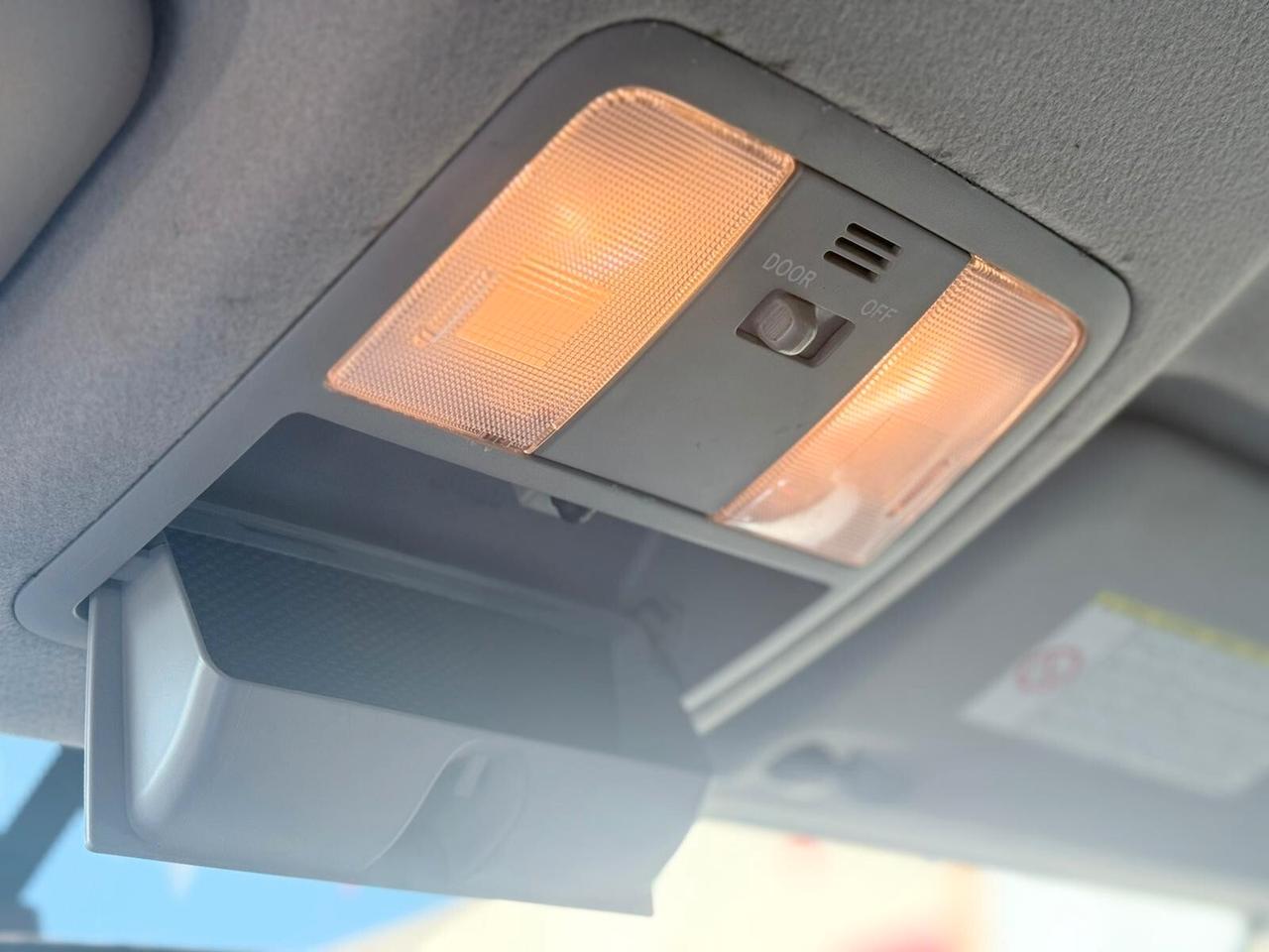 Toyota RAV 4 2.2 D 4X4 2009 MANUALE