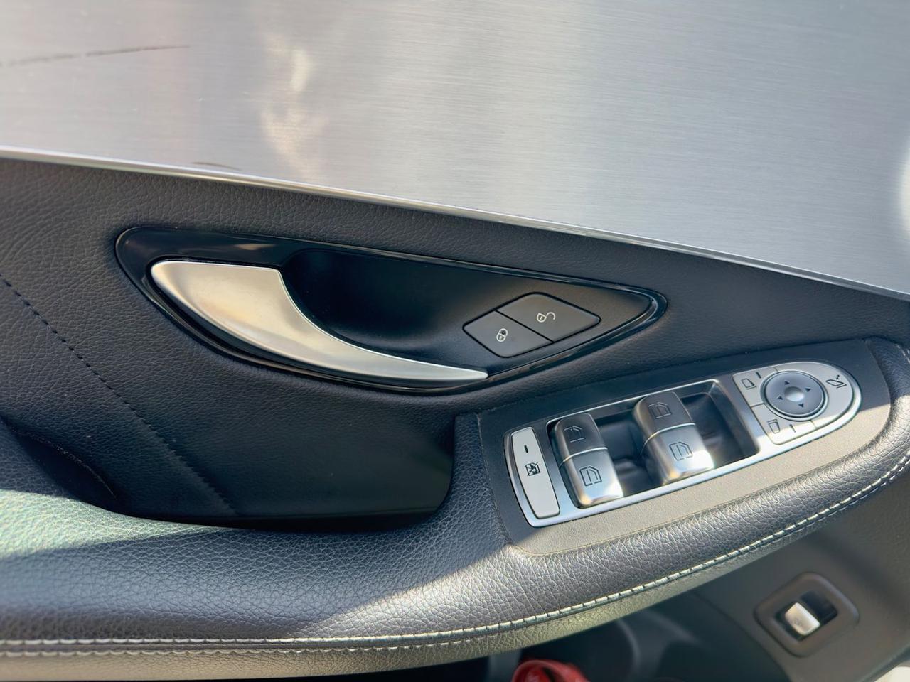 Mercedes-Benz GLC 220 D Premium