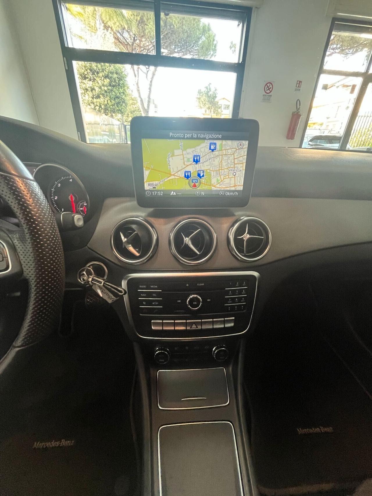 Mercedes-benz GLA 200 D AUTOMATICA 4MATIC SPORT