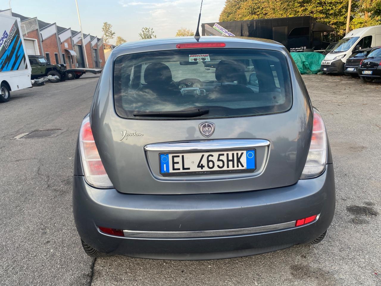 Lancia Ypsilon 1.2 69 CV 5 porte GPL Ecochic Silver