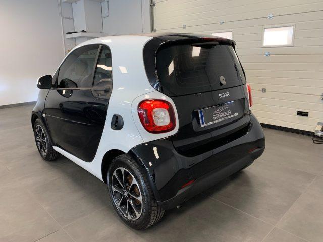 SMART ForTwo 1.0 Benzina Black Passion Strafull