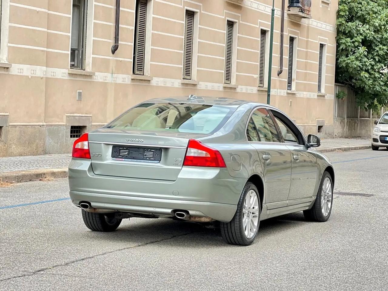 Volvo S80 4.4 V8 aut. AWD Summum