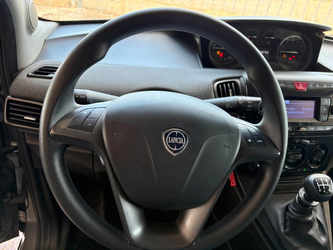 Lancia Ypsilon 1.2 69 CV 5 porte GPL Silver Plus