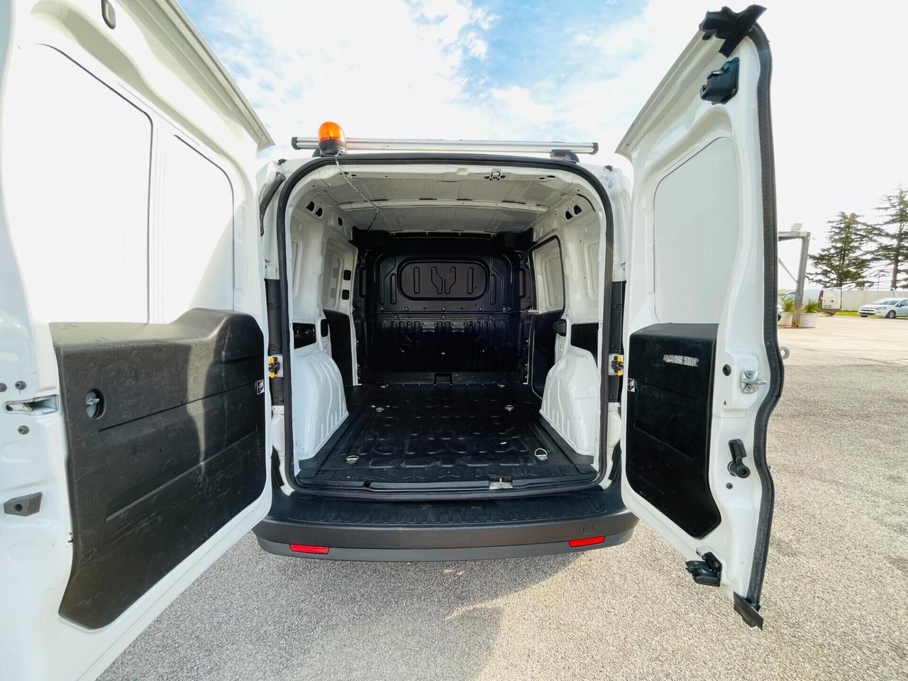 Fiat Doblò 1.6 MJT 105CV PC-TN Cargo Lamierato SX