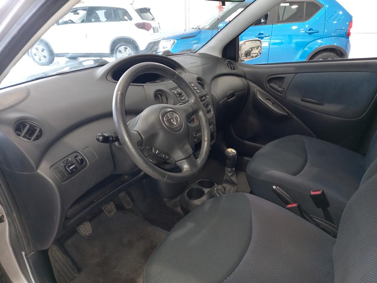 Toyota Yaris 1.0 5 porte NEOPATENTATI