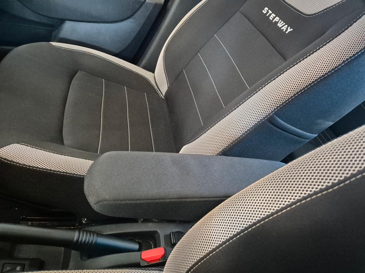 Dacia Sandero Stepway 1.0 TCe 100 CV ECO-G Comfort
