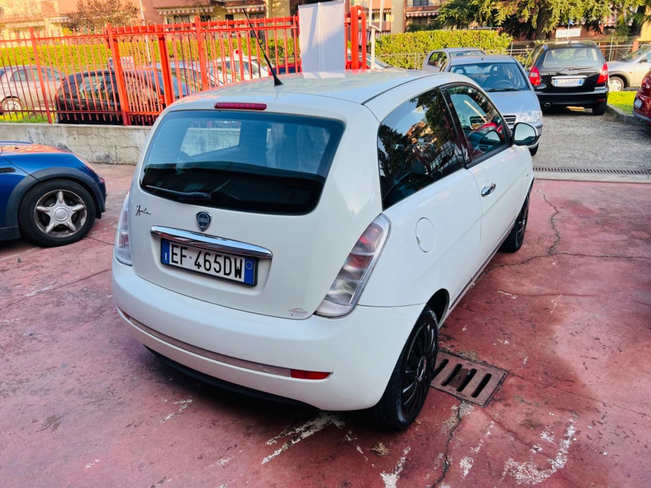 Lancia Ypsilon CON 12 MESI DI GARANZIA INCLUSI NEL PREZZO