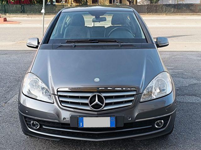 MERCEDES-BENZ A 150 BlueEFFICIENCY Coupé Elegance
