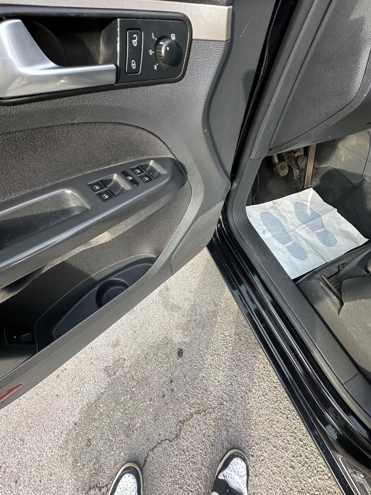 Volkswagen Touran 1.6 Trendline Bifuel G