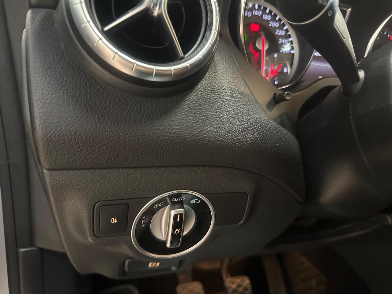 Mercedes-benz CLA 200 CDI Sport