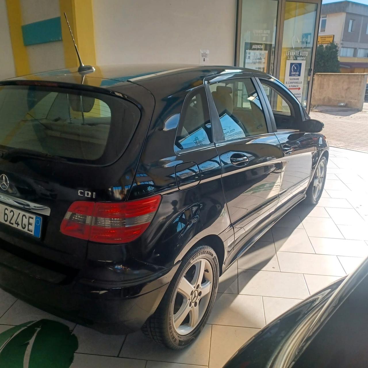 136.428 km CLASSE B 180 PERFETTA 1 2MESI GARANZIA