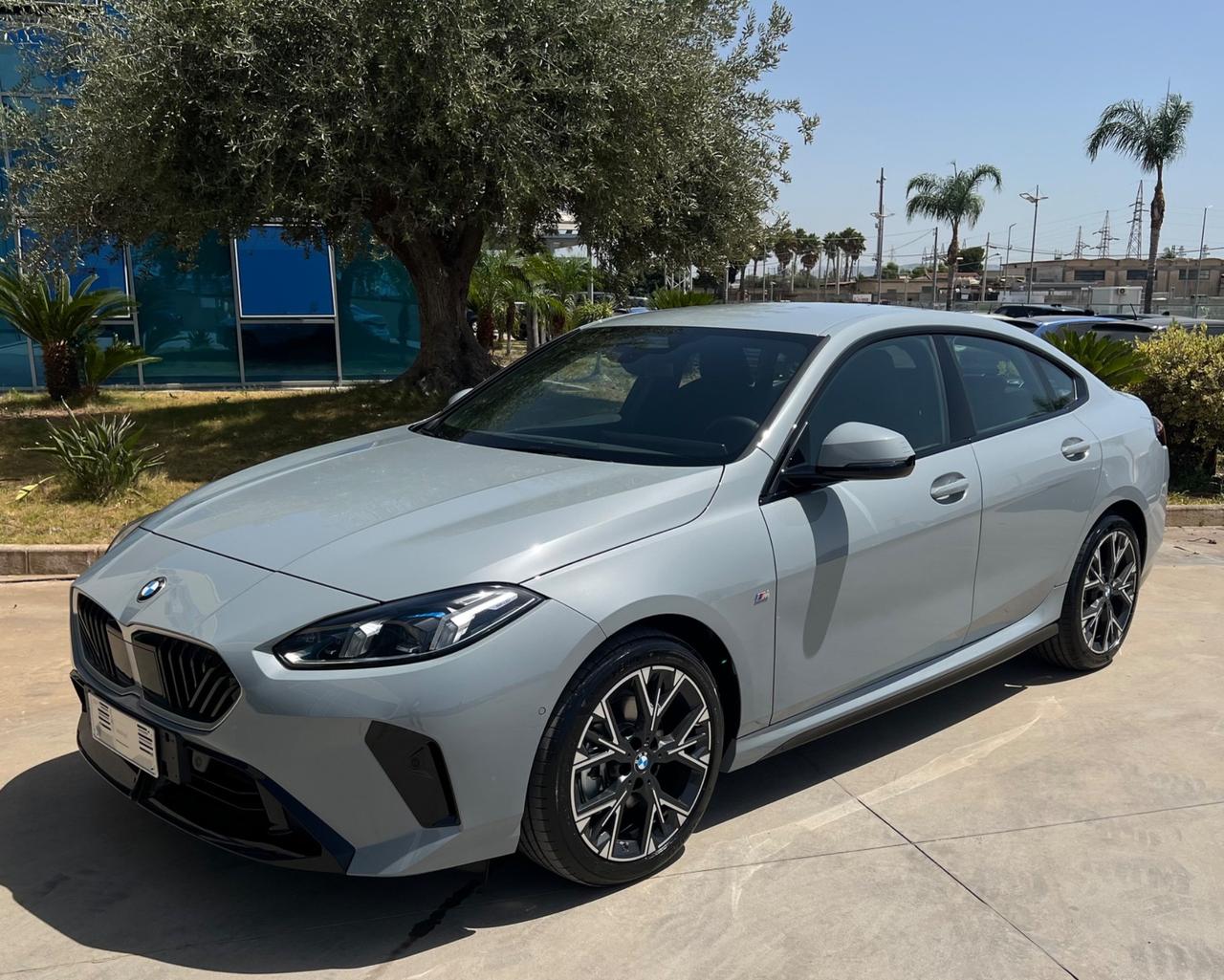 BMW 220 i MSport auto possibilità noleggio no scoring