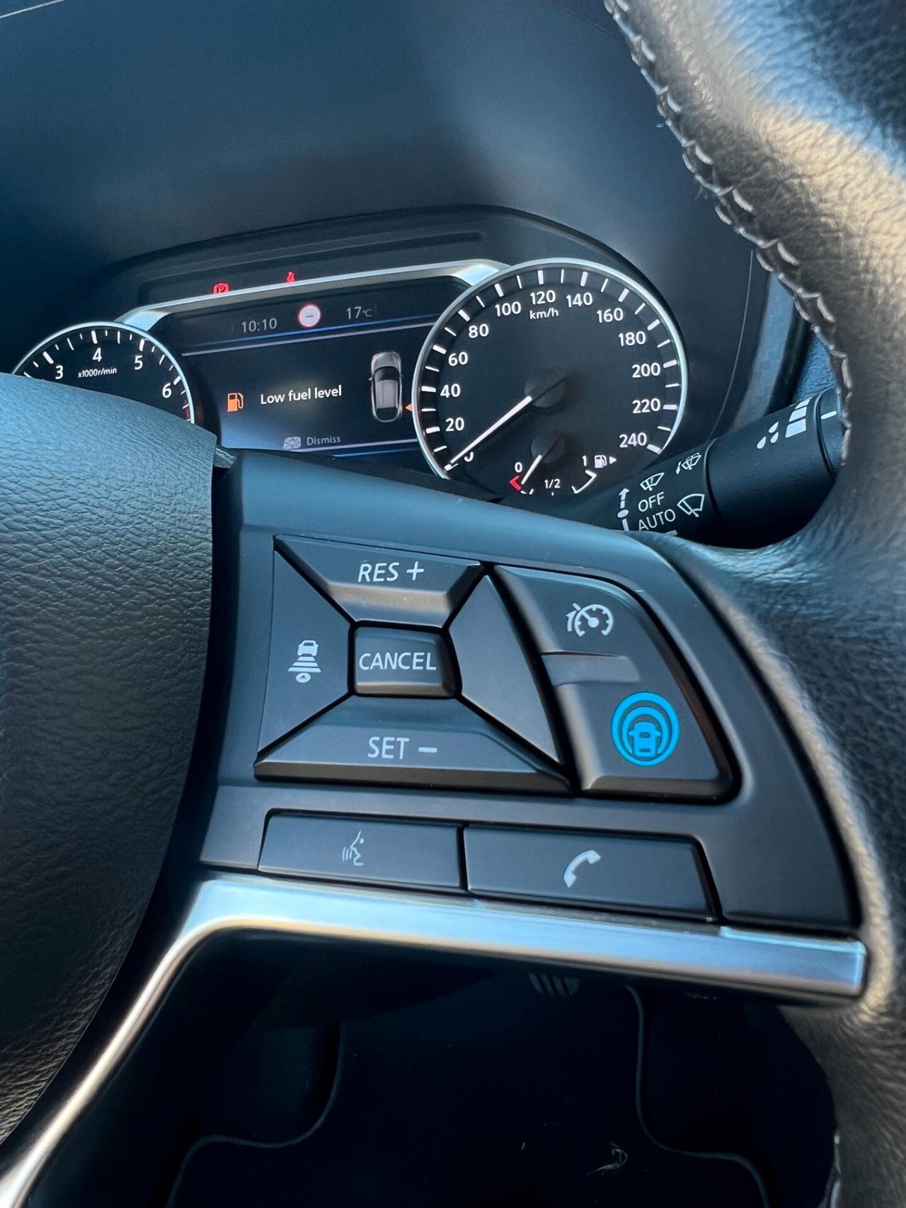 Nissan Juke 1.0 DIG-T 114 CV N-Connecta