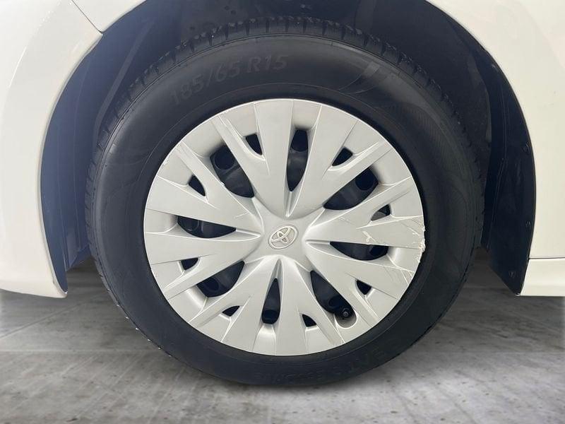 Toyota Yaris Yaris 1.0 Active IVA ESPOSTA