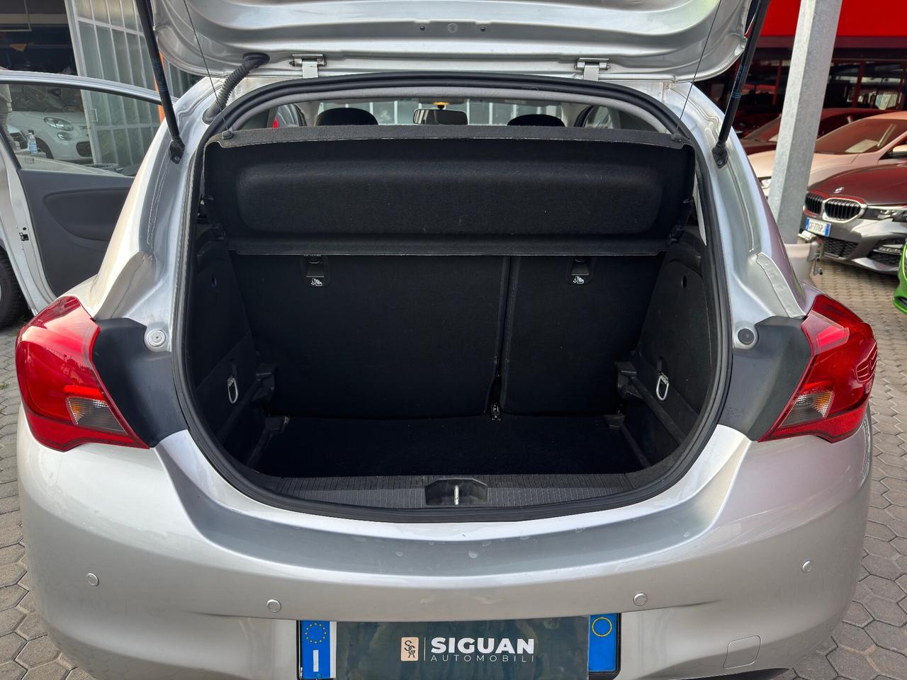 Opel Corsa ADATTA A NEOPATENTATI 1.4 16V 3 porte b-color