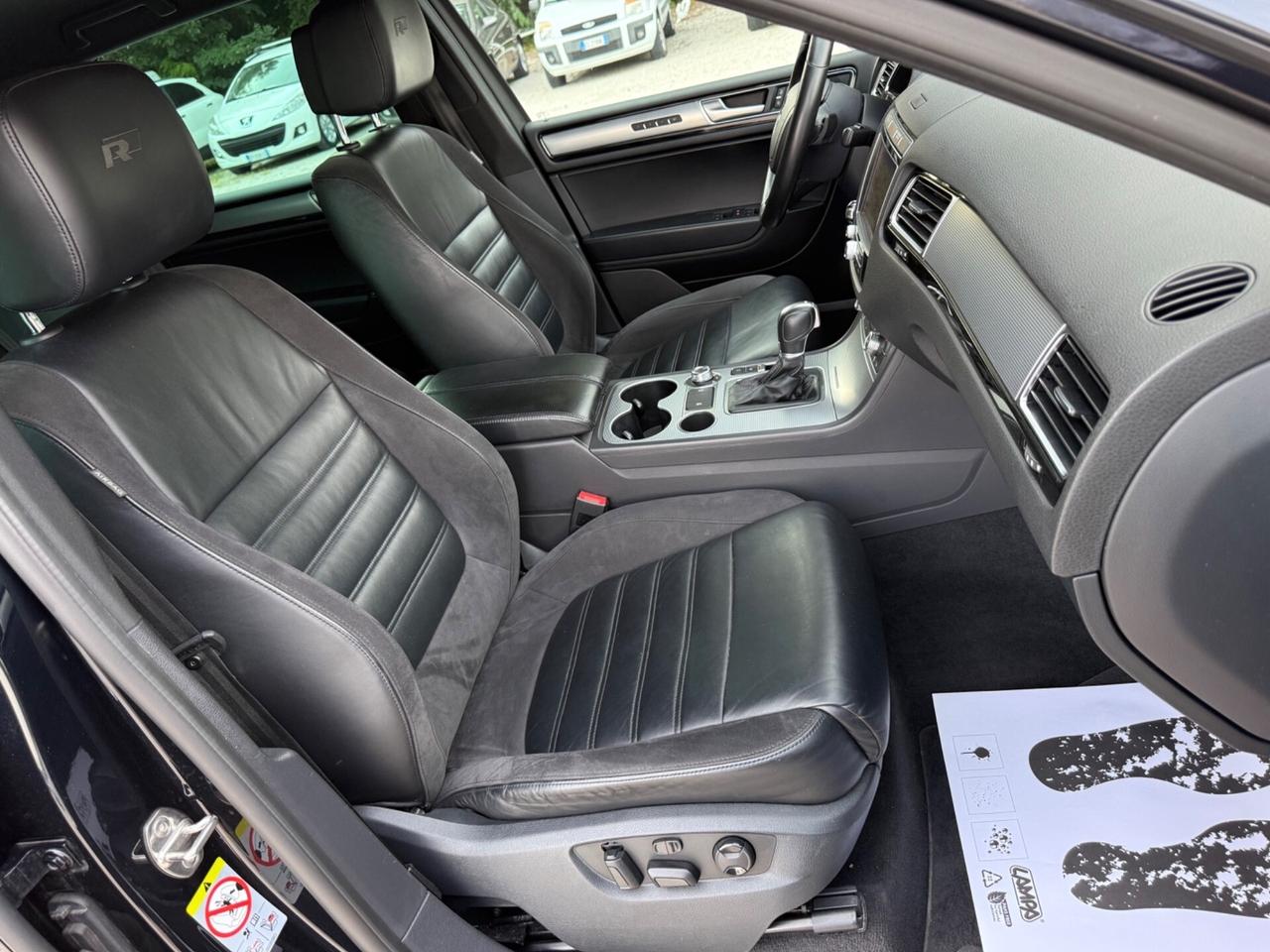 Volkswagen Touareg 3.0 TDI 262 CV R-Line