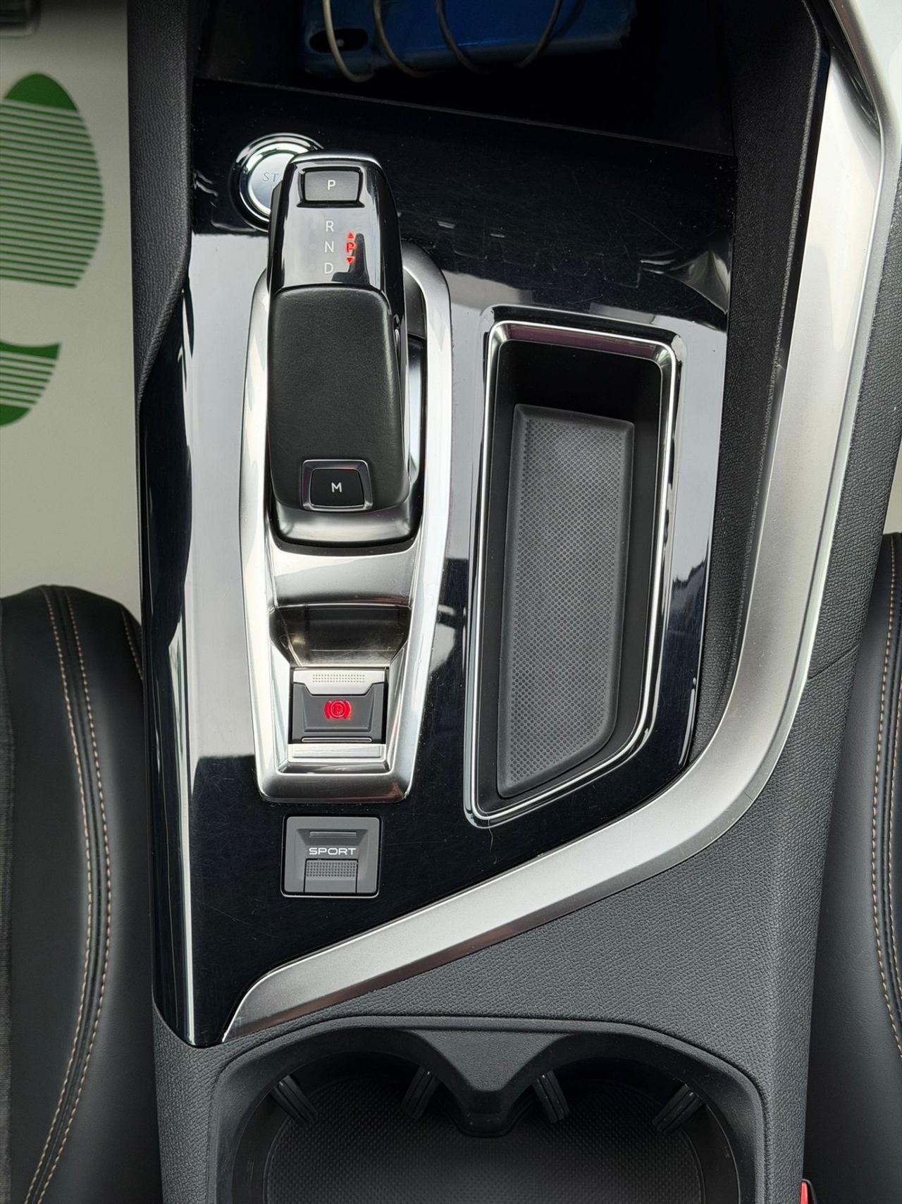 Peugeot 3008 1.6 BLUE-HDI 120CV GT-LINE