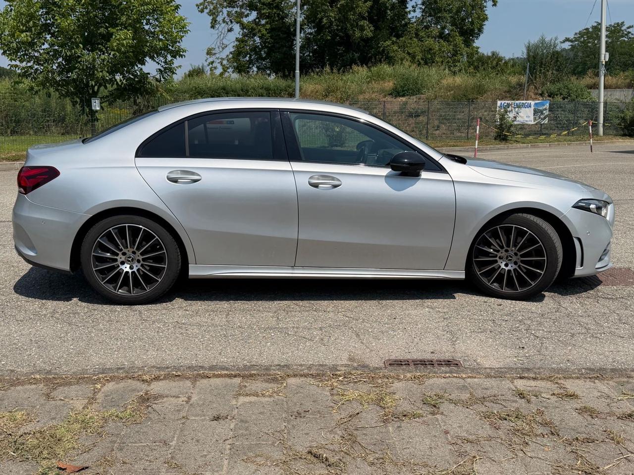 Mercedes-Benz A 180 AMG Line Premium A 180 #11766