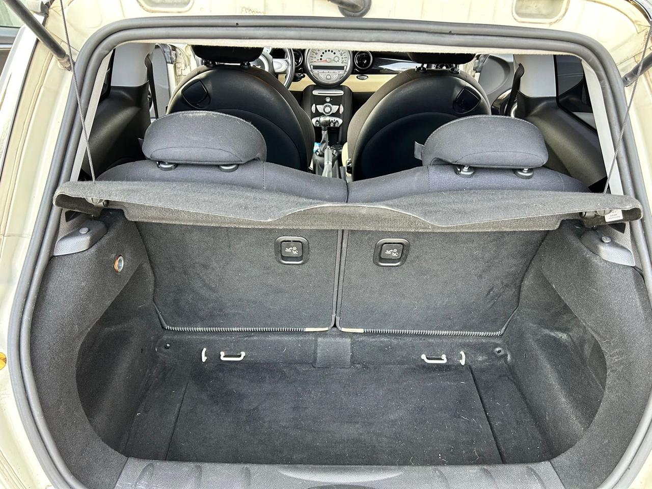 Mini 1.6 16V Cooper D