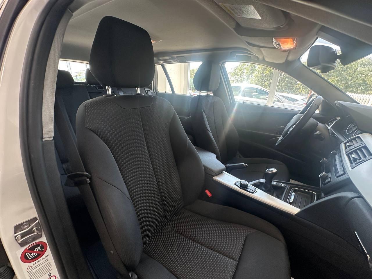 BMW 316d - Book Service Completo
