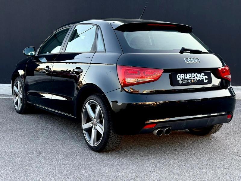 Audi A1 Sportback 1.6 tdi 105 CV Attraction ADATTA NEOPATENTATI