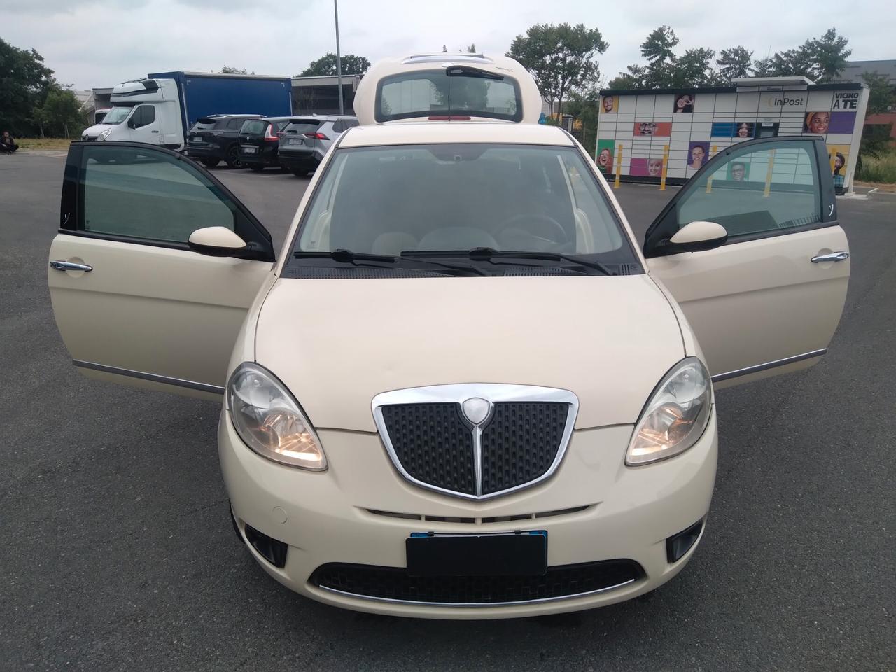 Lancia Ypsilon 1.2 60cv Oro Giallo x neopatentati