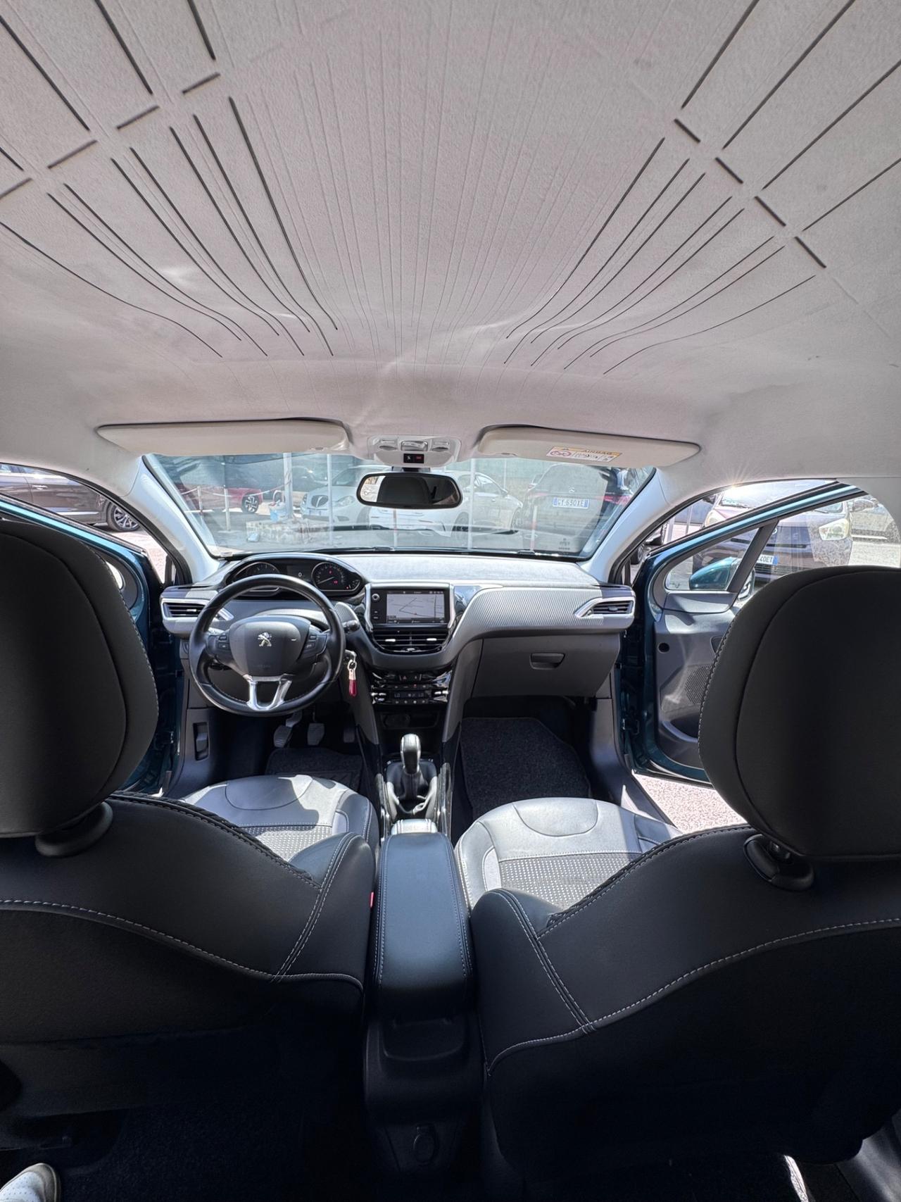 Peugeot 2008 BlueHDi 100 Allure