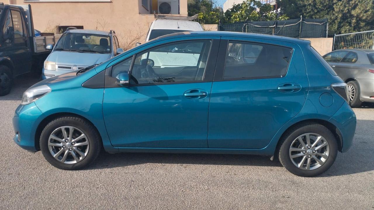 Toyota Yaris 1.0 5 porte